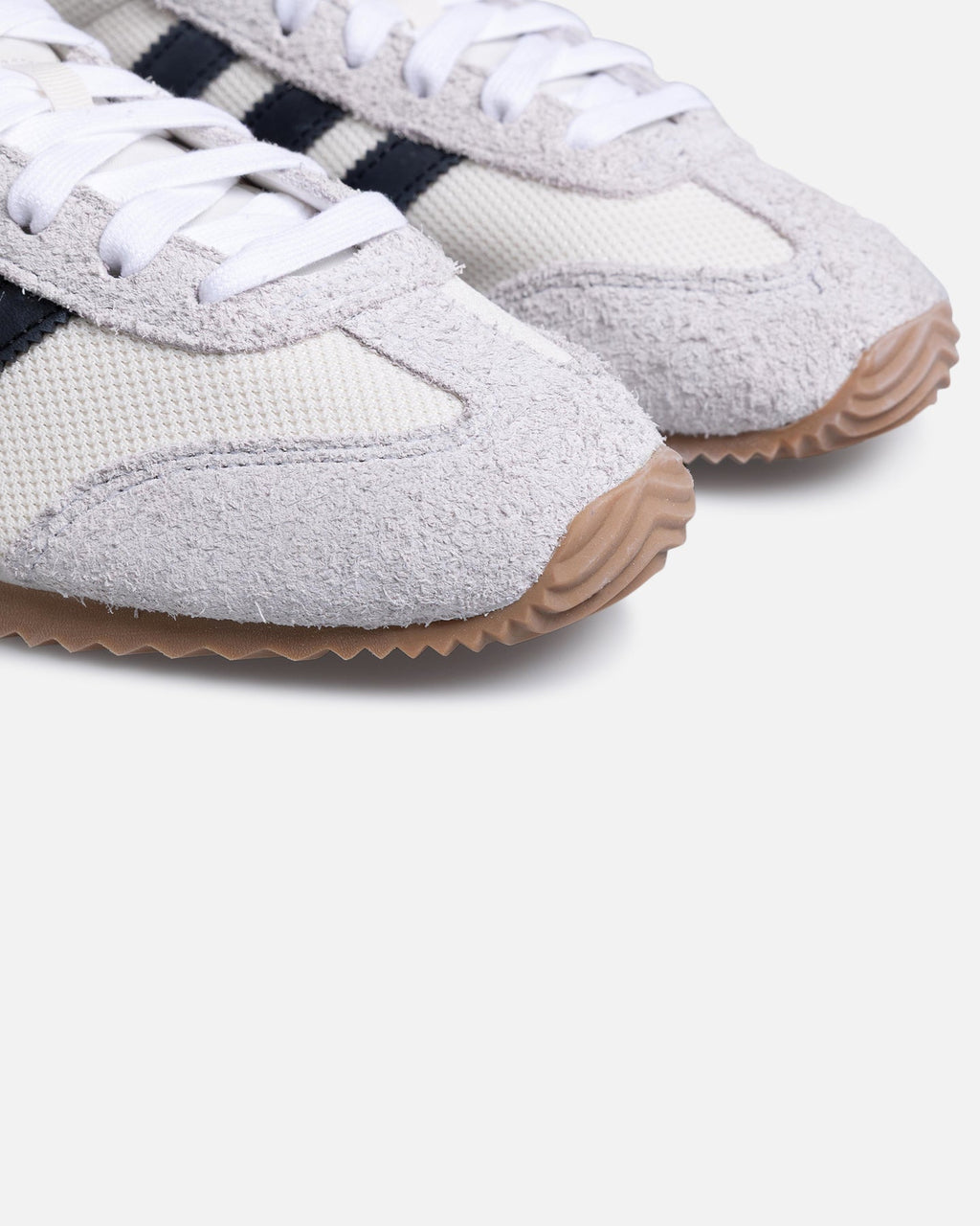 White Running-Inspired Casual Trainers