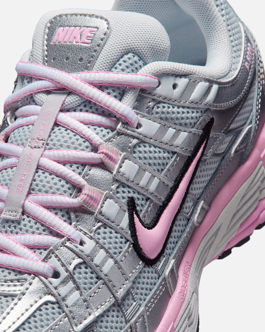 Women's Retro-Inspired Athletic Trainers - Platinum