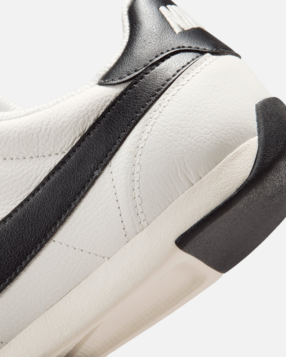 Women's Low-Cut Casual Shoes - Sail/Black