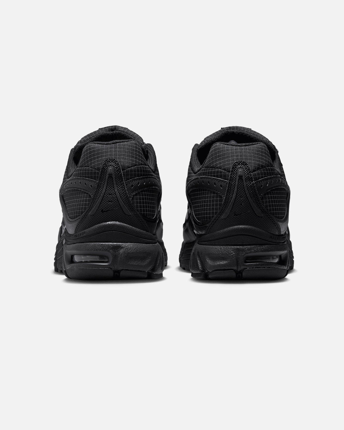 Black Low-Cut Athletic Sneakers with Cushioning