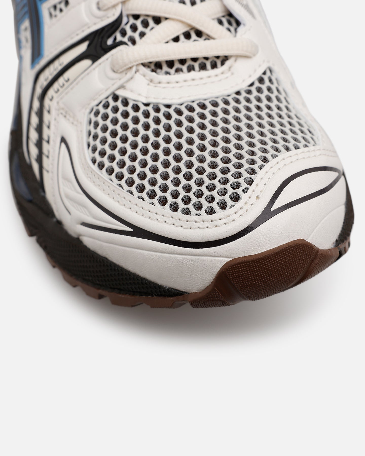 Retro-Inspired Low-Cut Sports Shoe - White/Blue