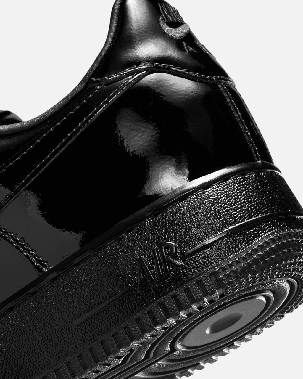 Low-Cut Patent Leather Casual Trainers - Black