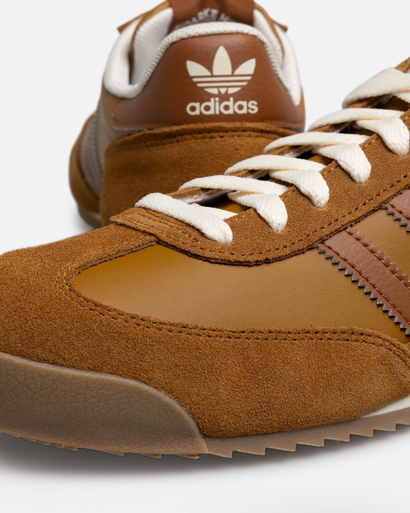 Retro Low-Cut Sneakers - Bronze