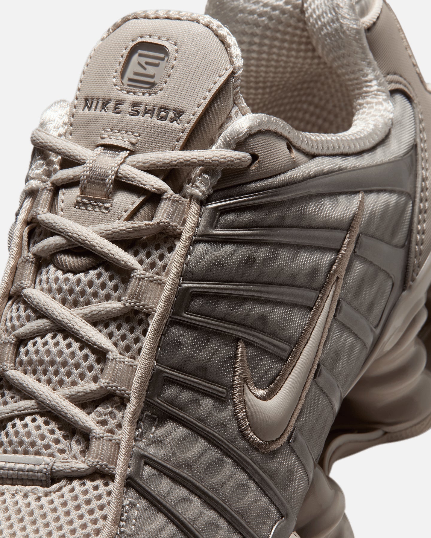Women's Cream Athletic Footwear with Responsive Cushioning