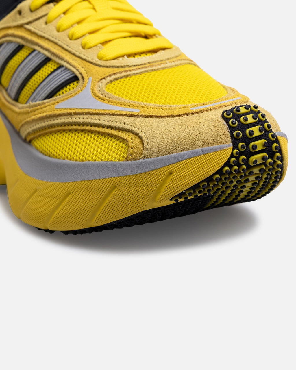Yellow Low-Cut Performance Casual Shoes