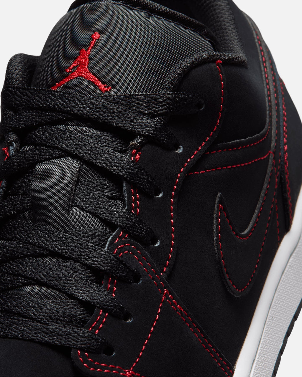 Men's Low-Cut Casual Shoes - Black/University Red