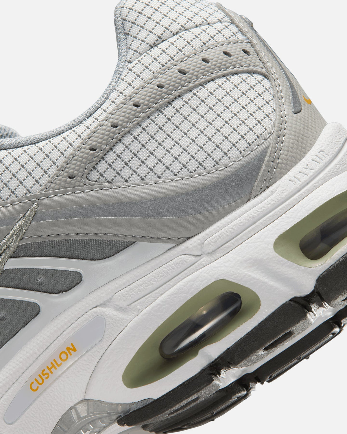 Men's Low-Cut Athletic Shoes with Visible Air Cushioning