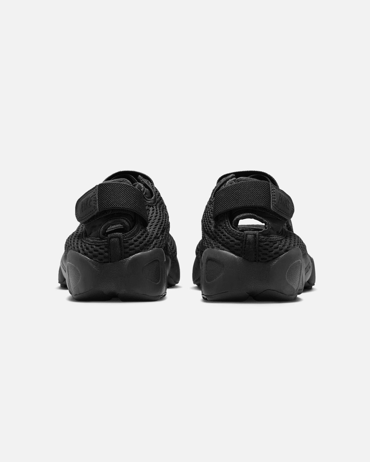 Split-Toe Slip-On Mesh Shoes - Black