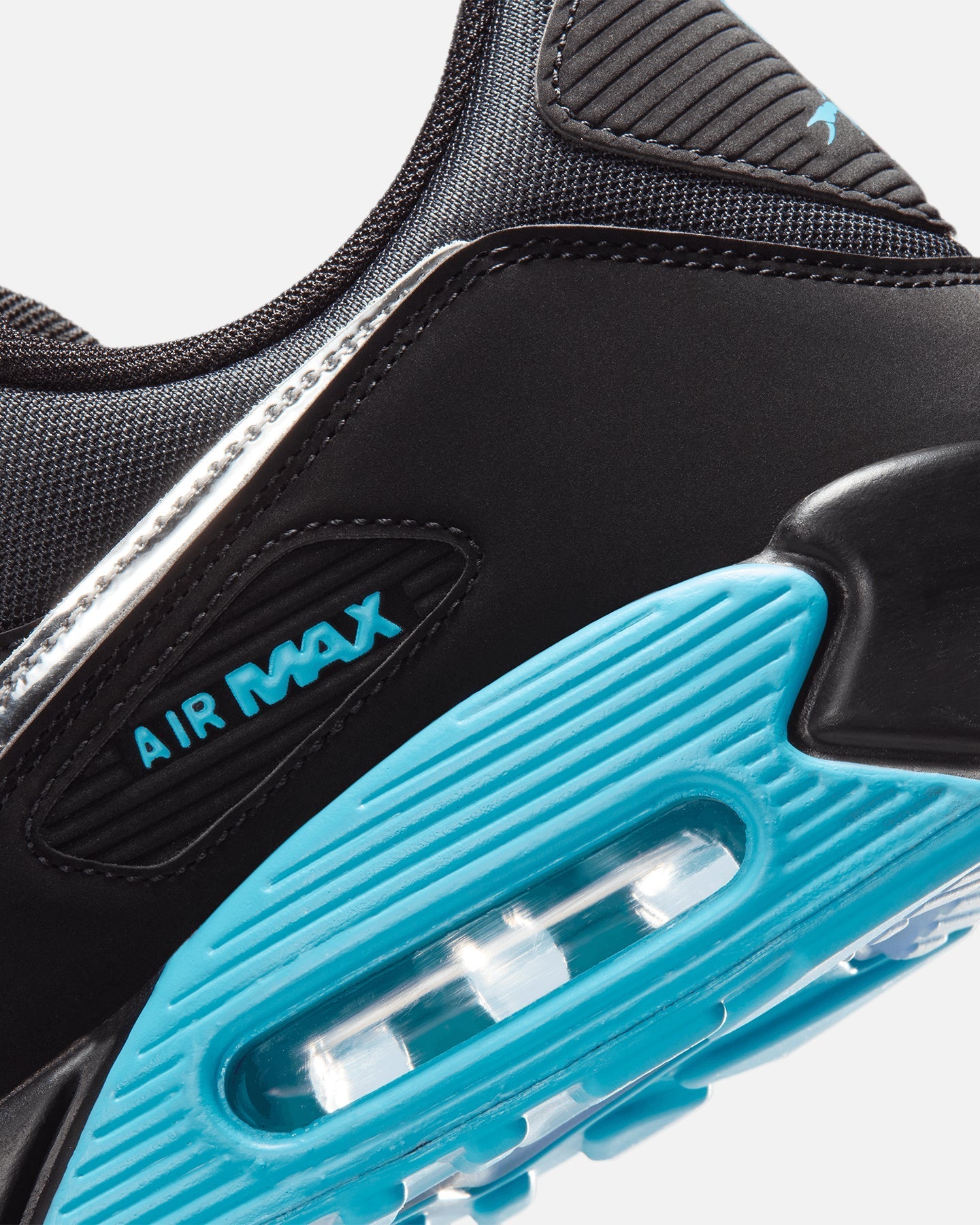 Low-Cut Casual Athletic Shoes - Black/Chrome/White