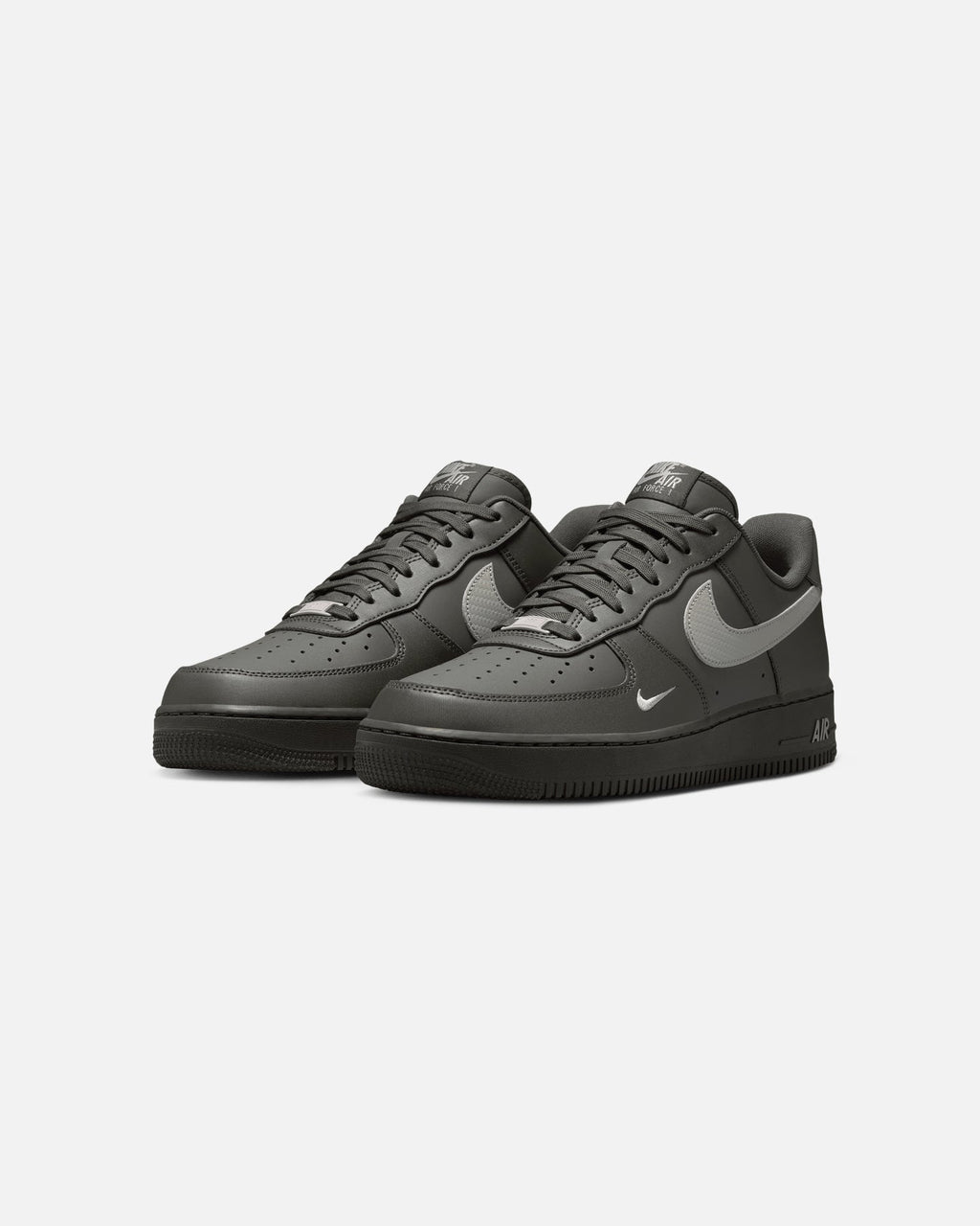 Classic Low-Top Casual Shoes - Newsprint