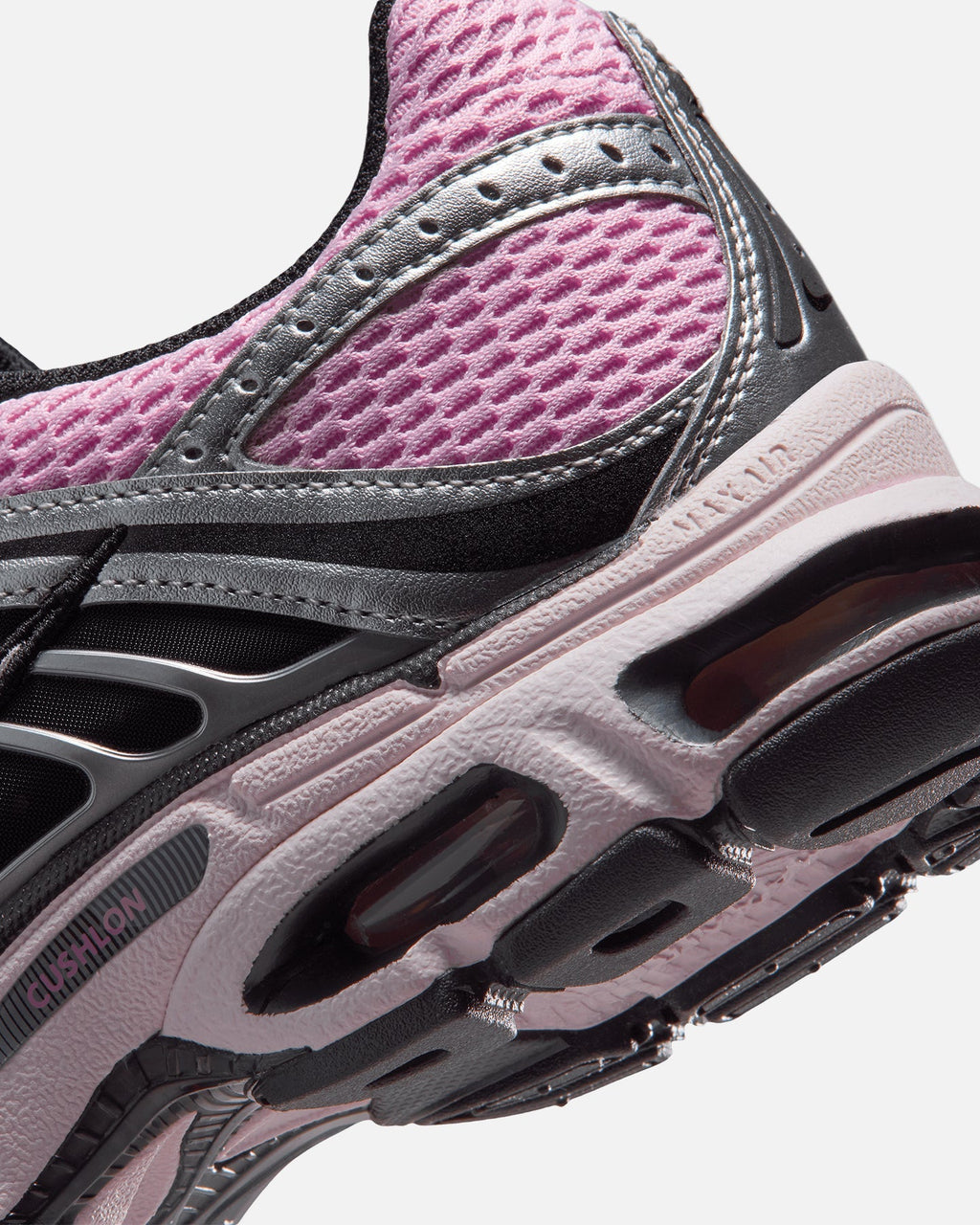 Women's Low-Cut Cushioned Athletic Sneakers - Pink