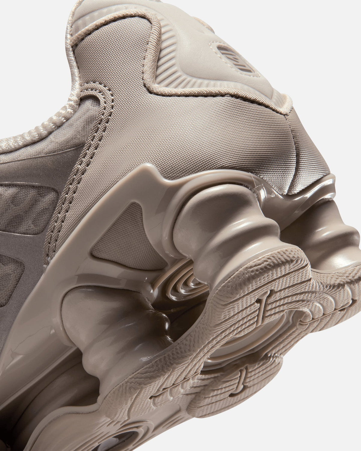 Women's Cream Athletic Footwear with Responsive Cushioning
