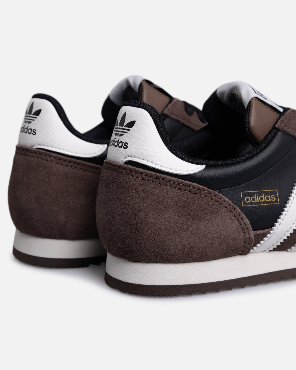 Retro Casual Low-Cut Sneakers - Black/White