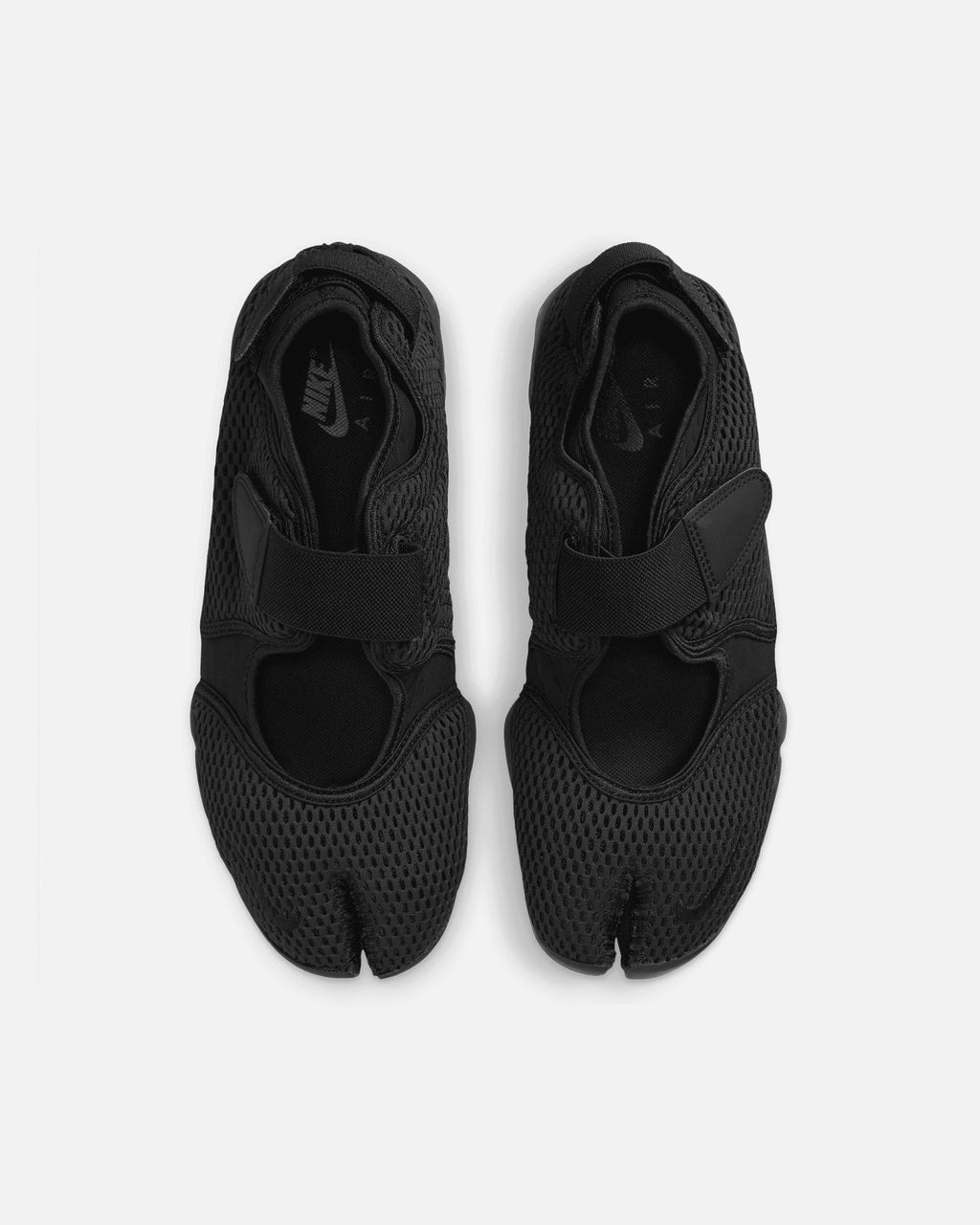 Split-Toe Slip-On Mesh Shoes - Black