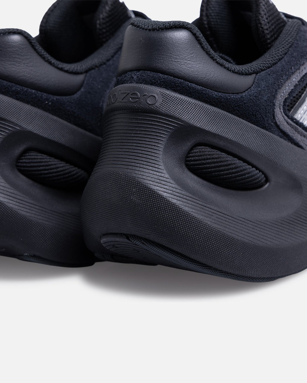 Men's Black Low-Cut Sporty Casual Shoes