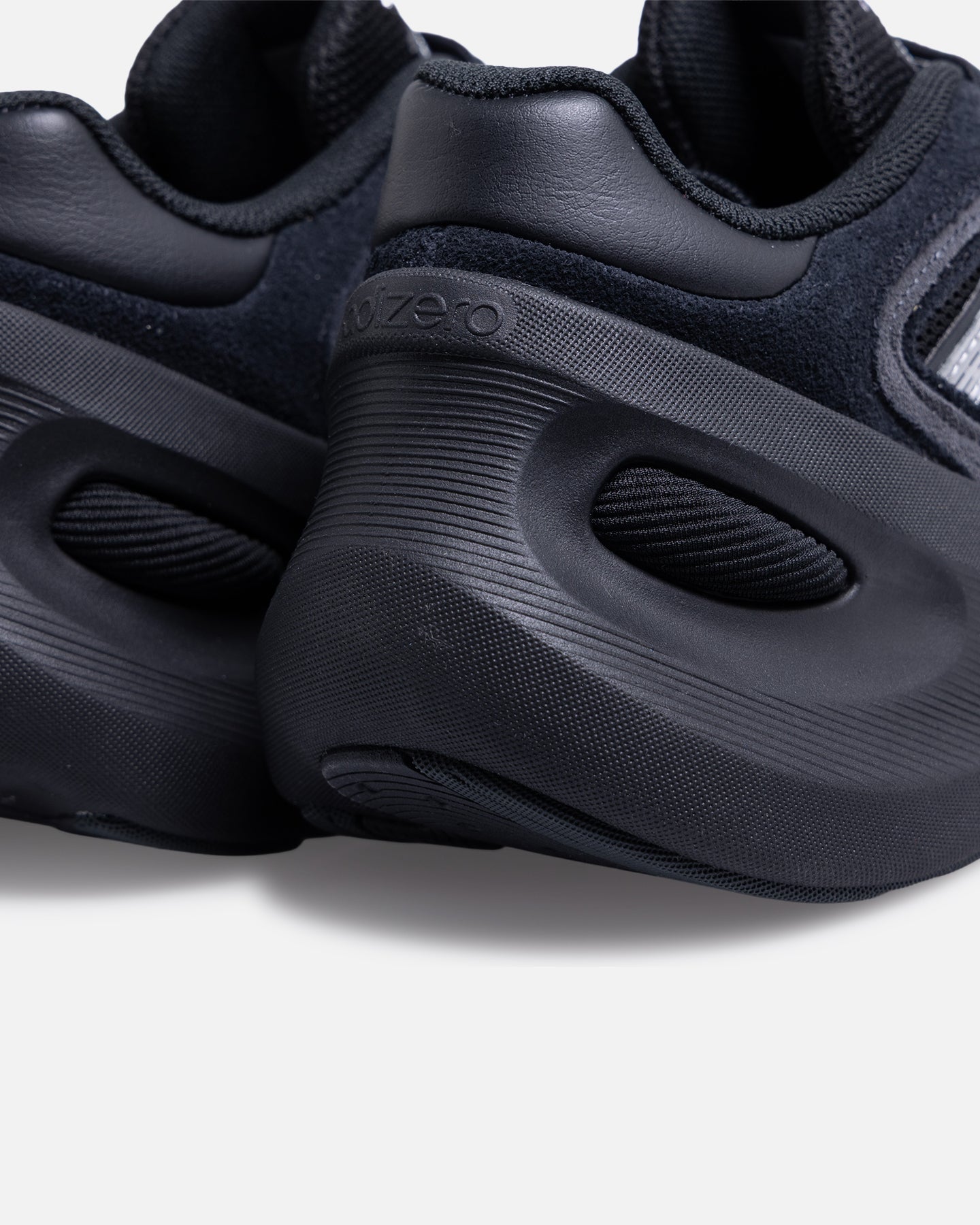Men's Black Low-Cut Sporty Casual Shoes