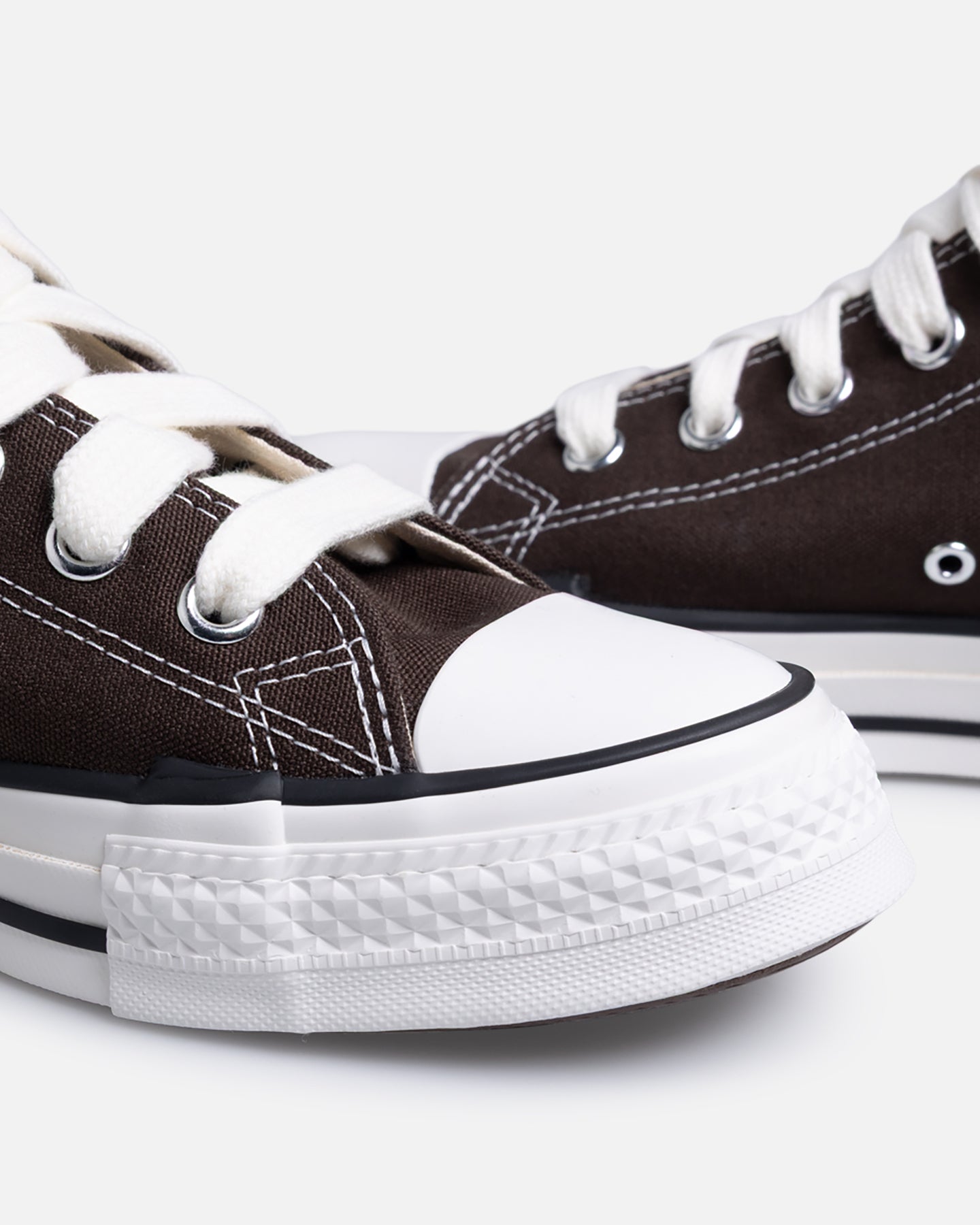 Retro High-Top Canvas Sneakers - Brown