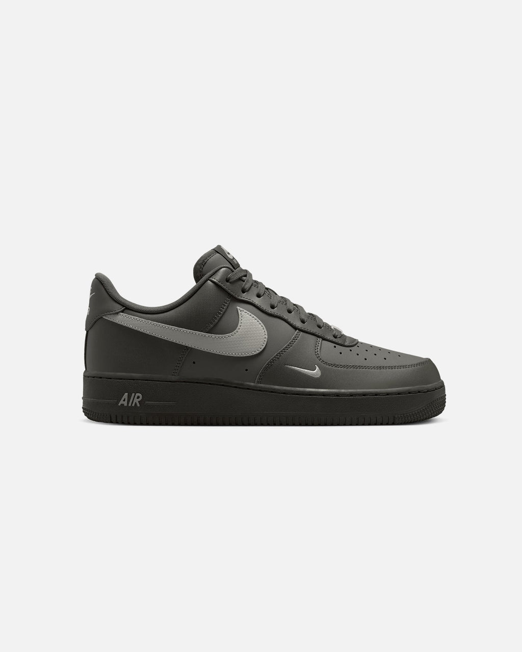 Classic Low-Top Casual Shoes - Newsprint