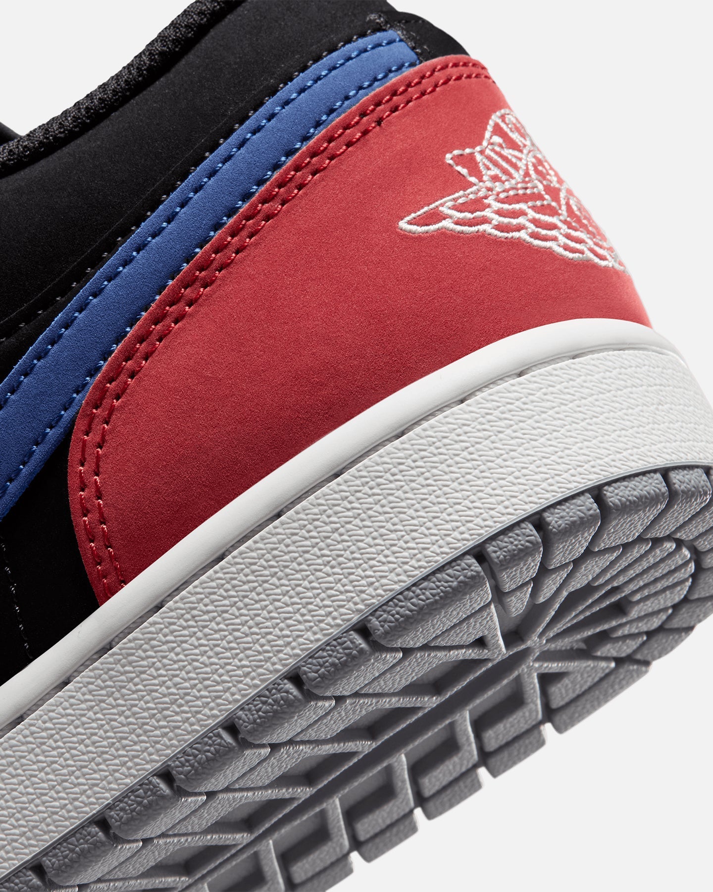 Men's Classic Low-Top Casual Trainers - Black/White
