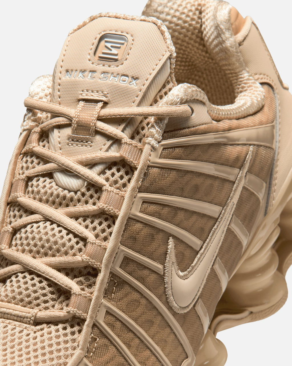 Women's Athletic Shoes with Mechanical Cushioning - Linen