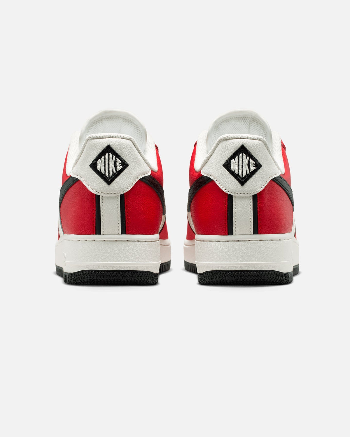 Classic Low-Top Lifestyle Shoes - University Red