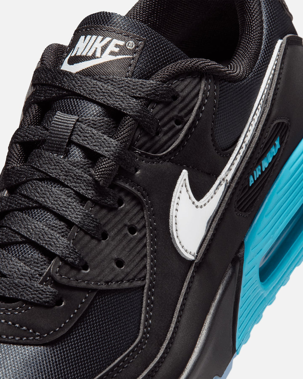 Low-Cut Casual Athletic Shoes - Black/Chrome/White