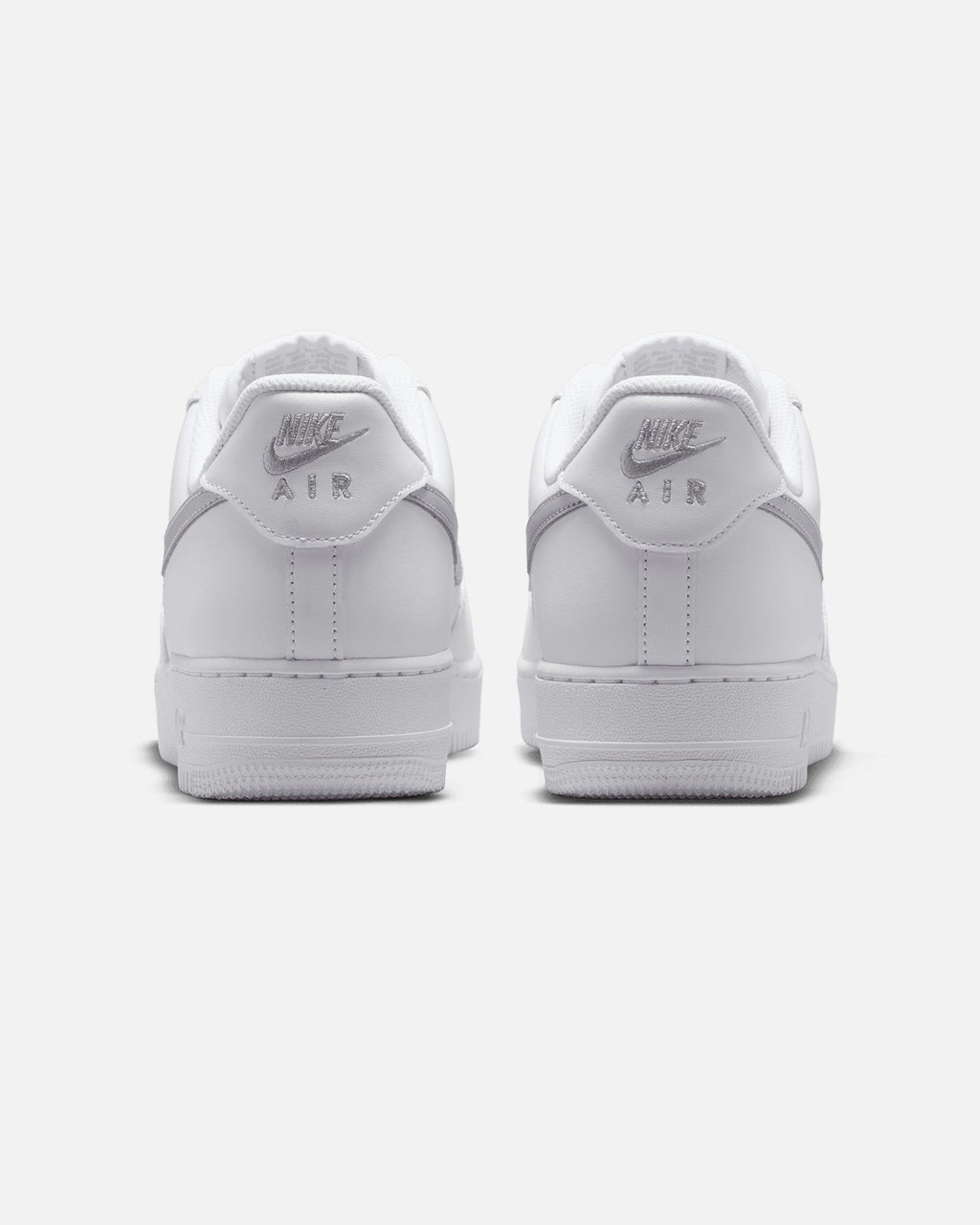 Low-Cut Casual Athletic Shoe - White/Metallic