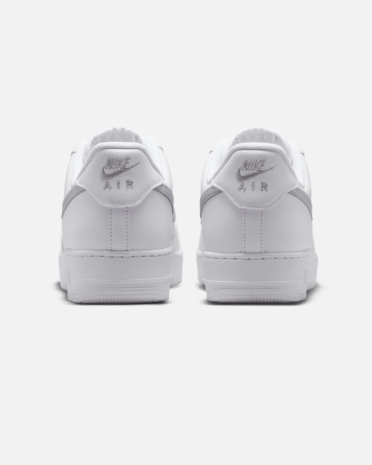 Low-Cut Casual Athletic Shoe - White/Metallic