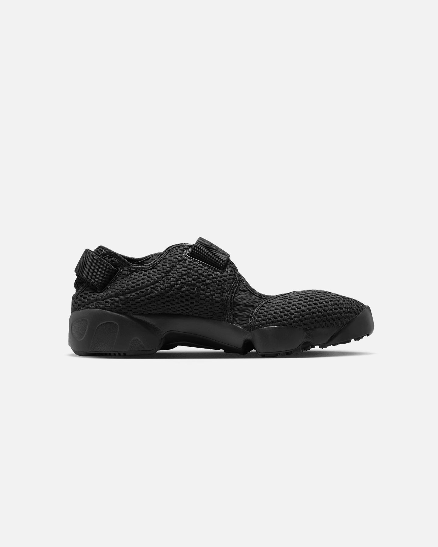 Split-Toe Slip-On Mesh Shoes - Black
