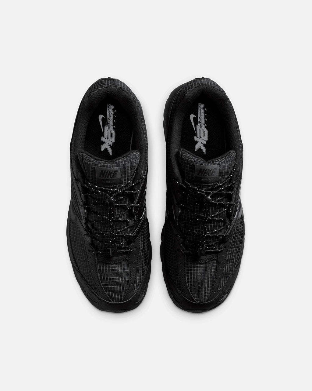 Black Low-Cut Athletic Sneakers with Cushioning