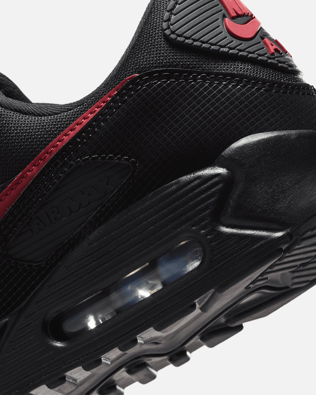 Low-Cut Athletic Shoe - Black/Red