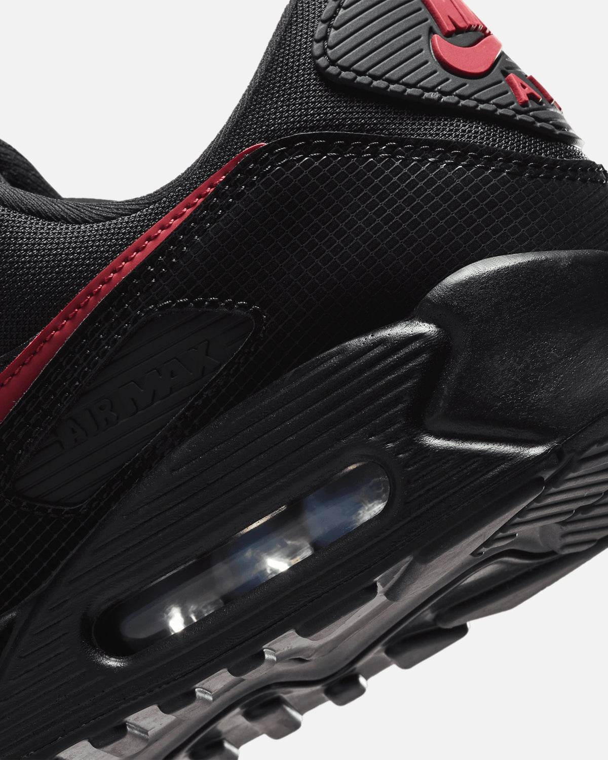 Low-Cut Athletic Shoe - Black/Red