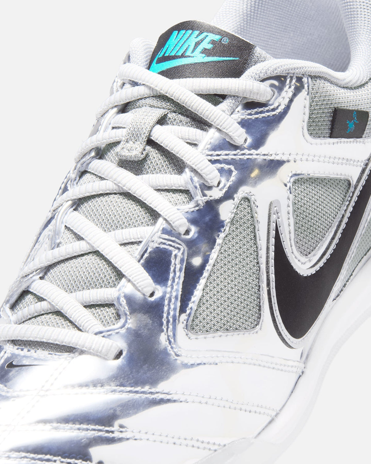 Men's Low-Cut Textile & Metallic Casual Shoes - Chrome