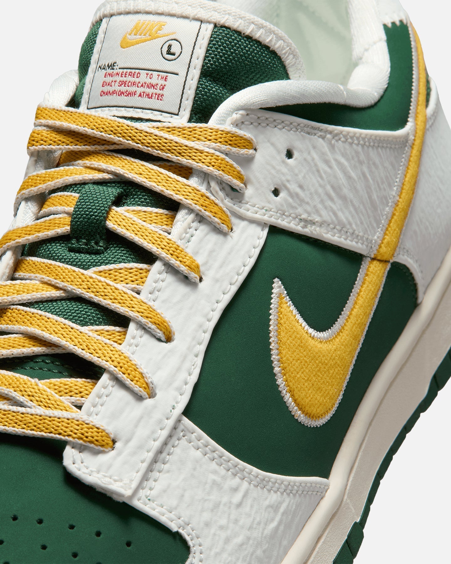 Low-Top Lifestyle Casual Sneakers - Sail