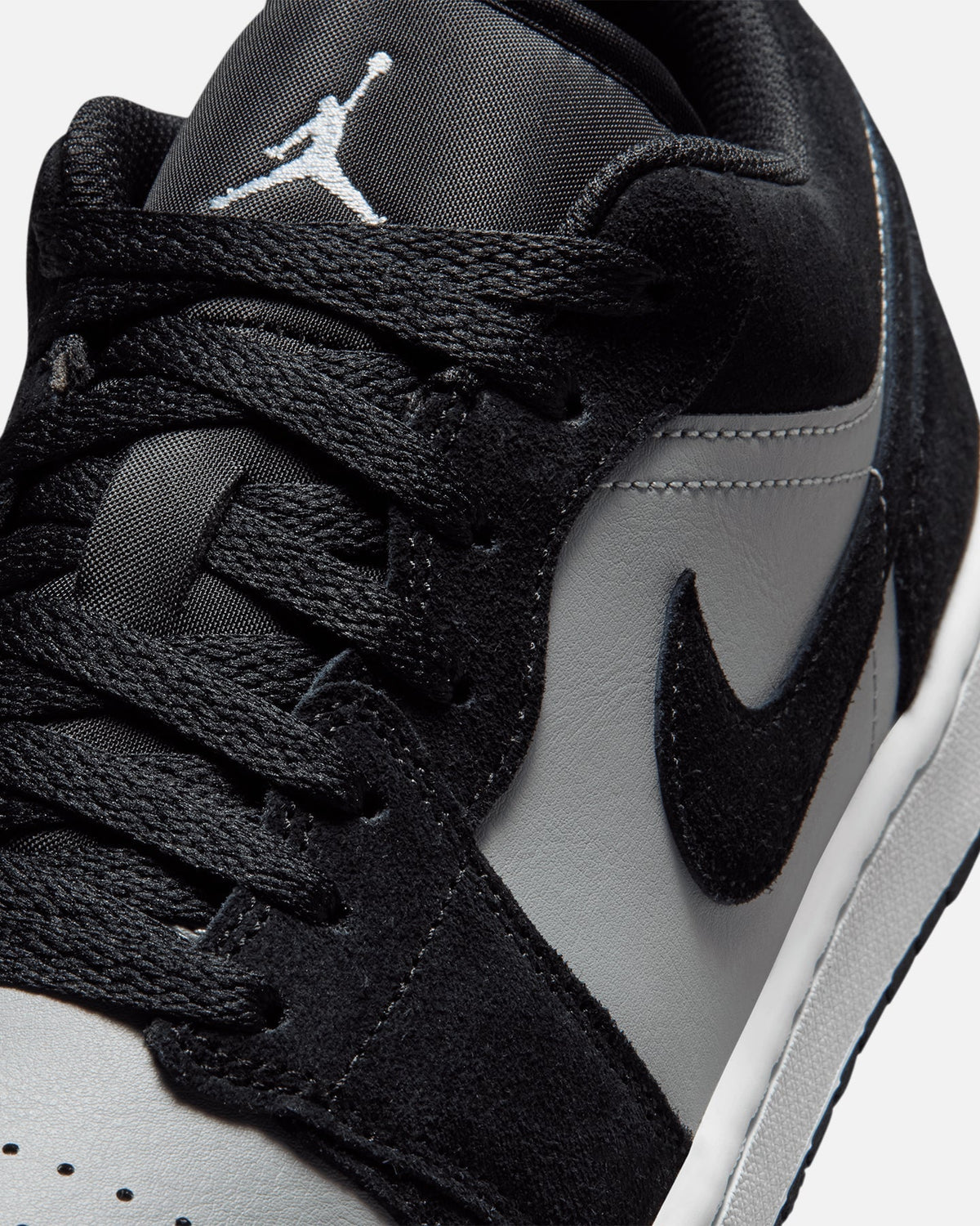 Low-Top Casual Leather Sneakers - Black & White