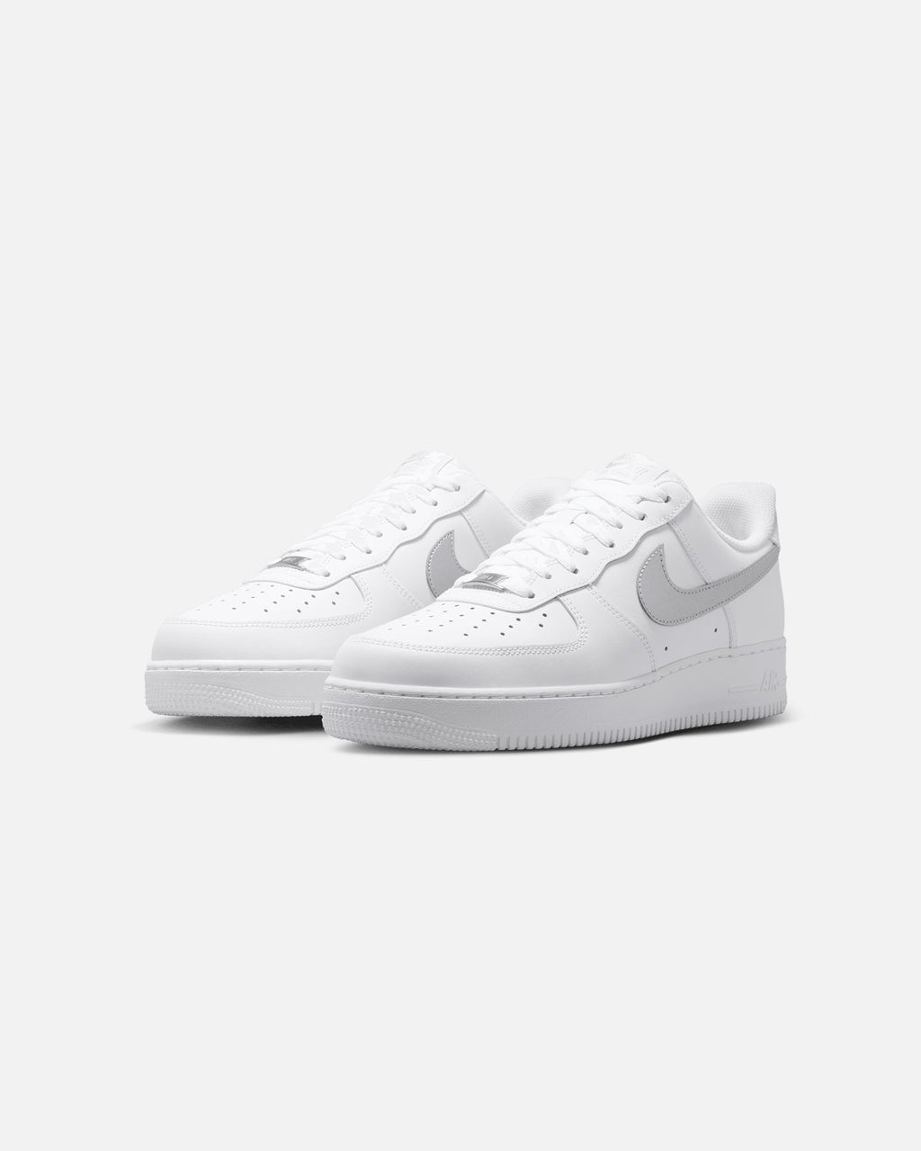 Low-Cut Casual Athletic Shoe - White/Metallic